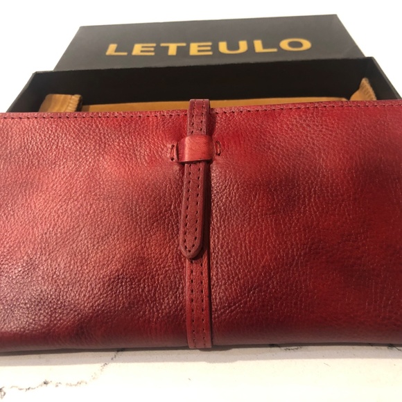 Leteulo Wallet Cranberry Red Wallet/Organizer NWOT - Picture 2 of 6